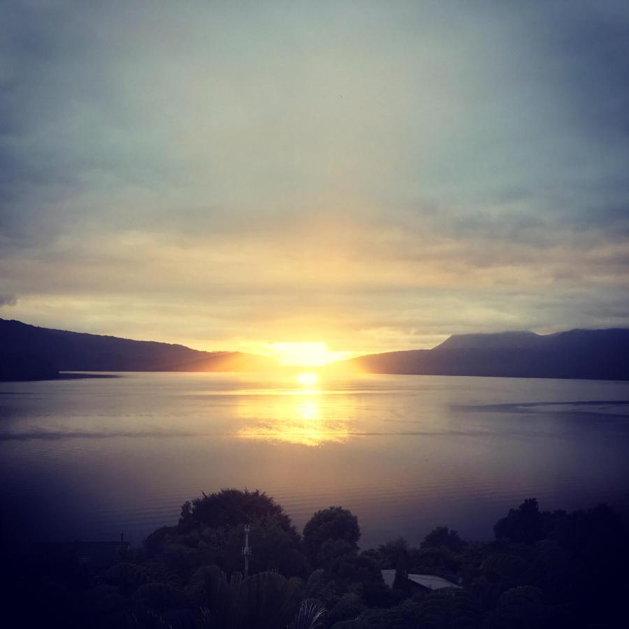 Hotel Te Whare -Lake Tarawera Tree-Top Nest Zewnętrze zdjęcie